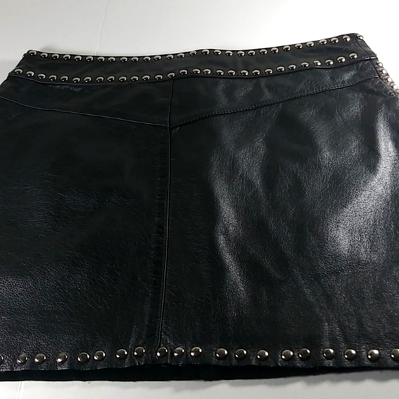 Steve Madden Studded Blk. Leather Skirt. - Picture 4 of 6